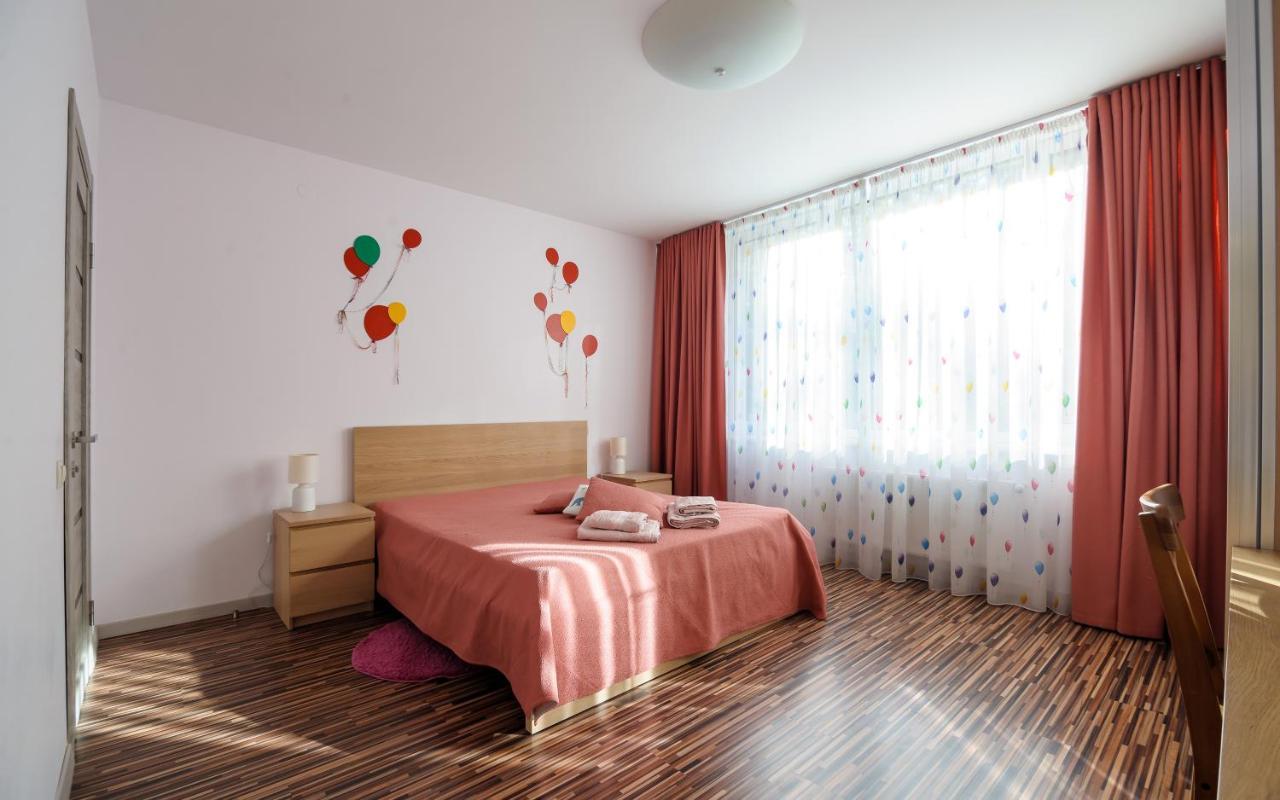 Colored Balloons - 3 Bedrooms, 3 Bathrooms, Equipped Large Apartments Lviv Kültér fotó