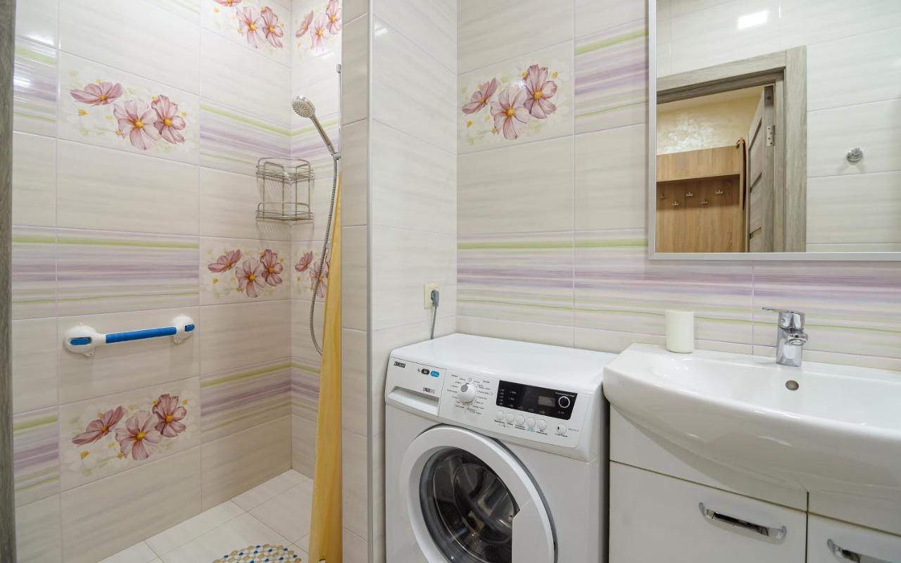 Colored Balloons - 3 Bedrooms, 3 Bathrooms, Equipped Large Apartments Lviv Kültér fotó