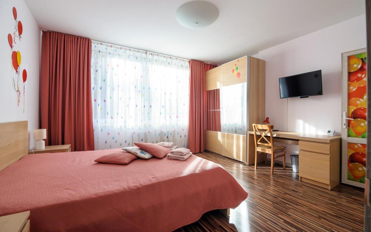 Colored Balloons - 3 Bedrooms, 3 Bathrooms, Equipped Large Apartments Lviv Kültér fotó