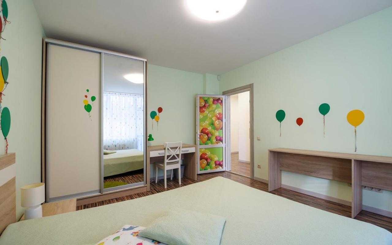 Colored Balloons - 3 Bedrooms, 3 Bathrooms, Equipped Large Apartments Lviv Kültér fotó