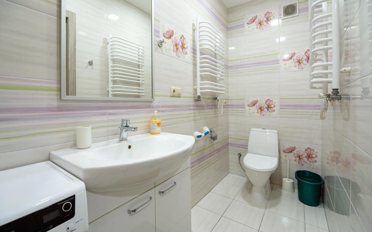 Colored Balloons - 3 Bedrooms, 3 Bathrooms, Equipped Large Apartments Lviv Kültér fotó