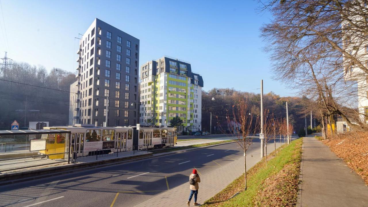 Colored Balloons - 3 Bedrooms, 3 Bathrooms, Equipped Large Apartments Lviv Kültér fotó